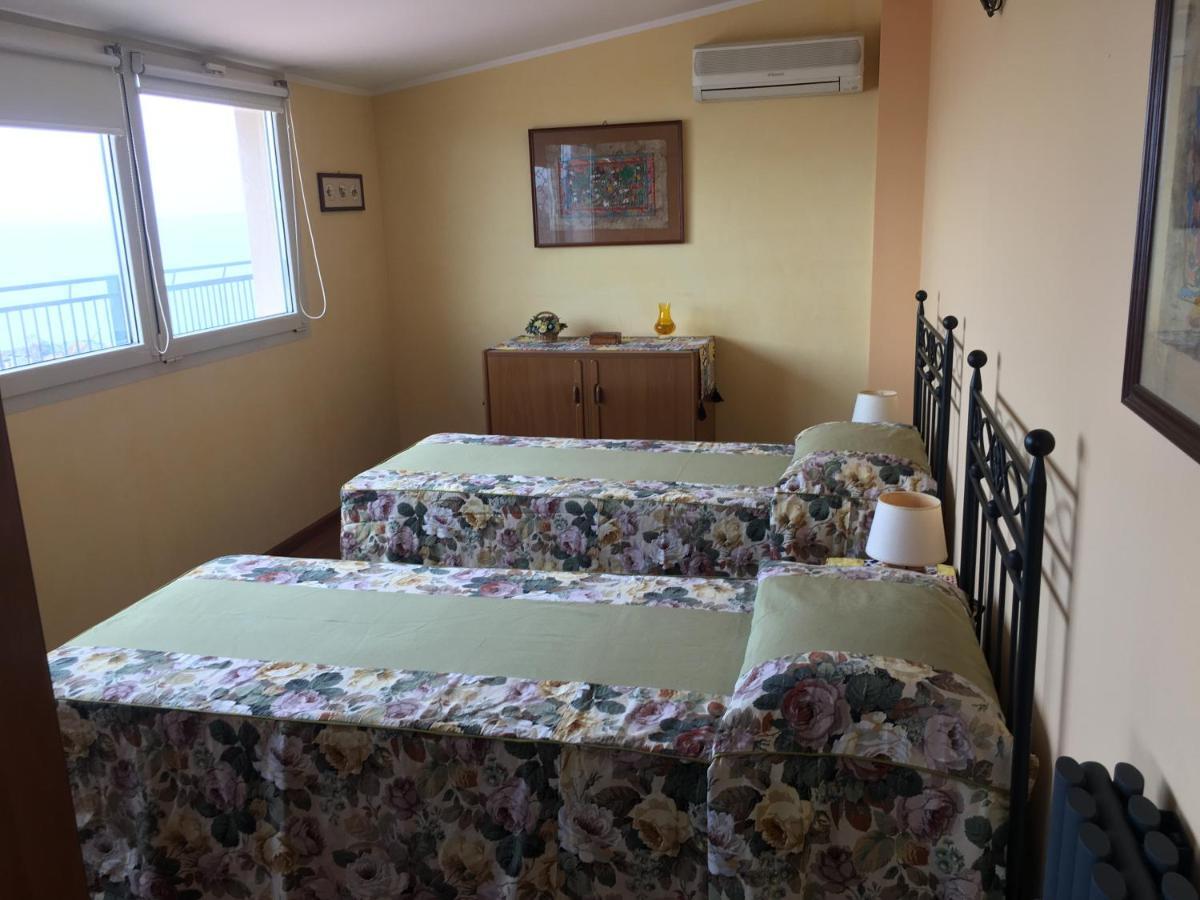 Europa Guest House Катания Екстериор снимка